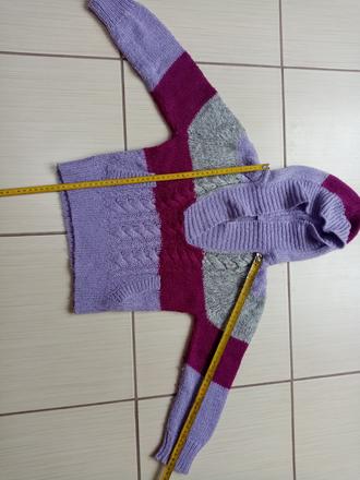 Svetrík cca 5 r, 122