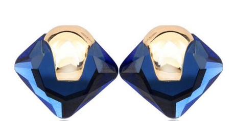 Nausnice tmavomodré, 