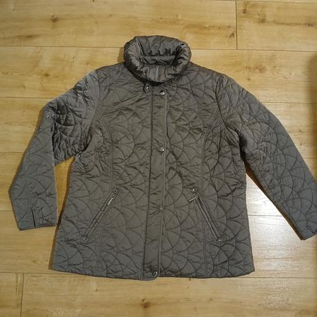 Elegantná prechodná vetrovka, c&a,46