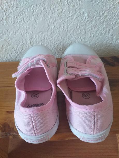 Tenisky 28, victory,28