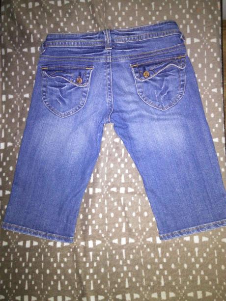 Riflové bermudy, 36