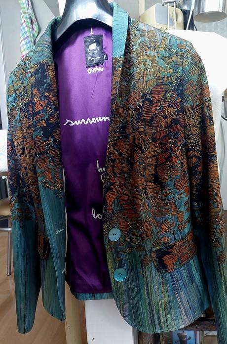 Krásne dámske sako, s