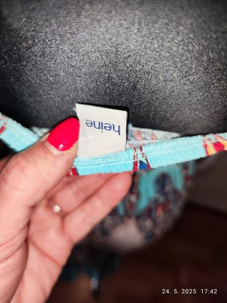 Letné šaty tyrkysove, 