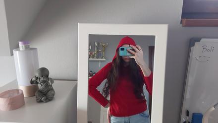 Cerveny svetrik s kapucnou, m