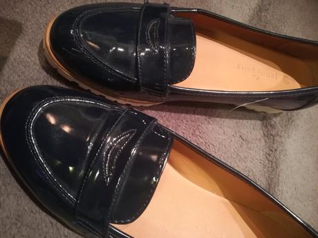 Topánky (mokasiny) lakované, 38