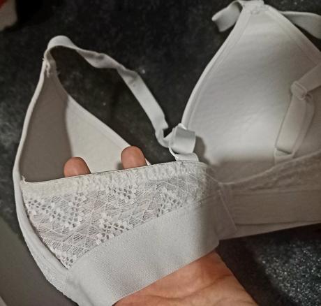 Podprsenka bez kostic vystuzena 75c, esmara,75c