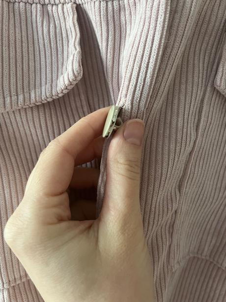 Menčestrové šaty, m