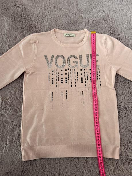 Pekný svetrík, 152