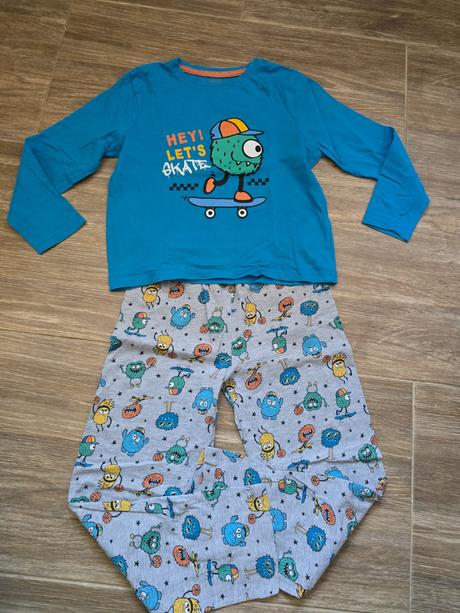 Pyžamo č.122, primark,122