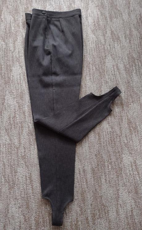 Tmavošedé kaliopky, 40