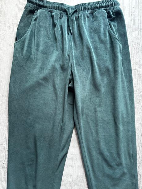 Zelené tepláky zelené, 170