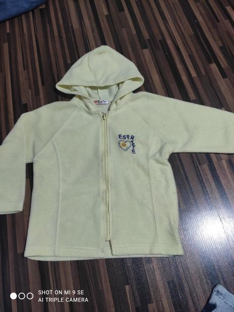 Príjemná mikinka, 128