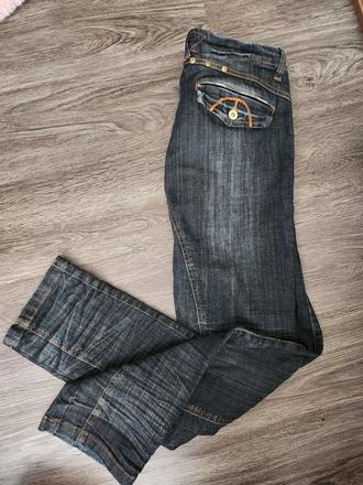 Zadarmo k nákupu, m