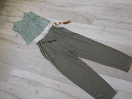 H&m  top zelenkavý pružný-s/m,, h&m,s