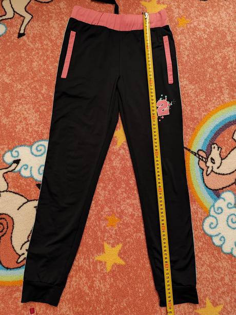 Krásne tepláky, 134