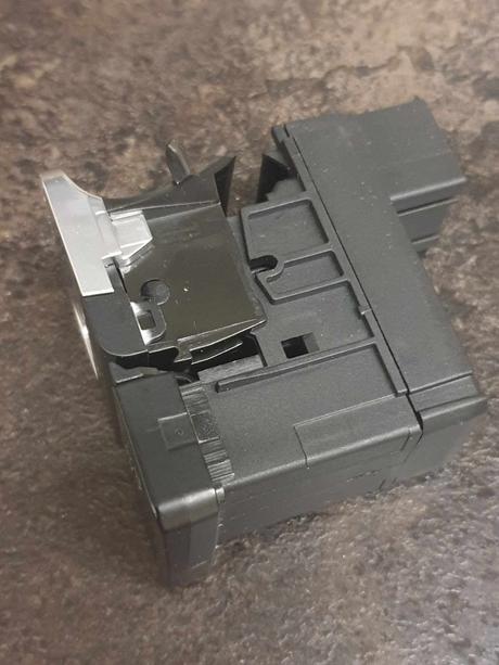 Spínač, ovládanie parkovacej brzdy vw,