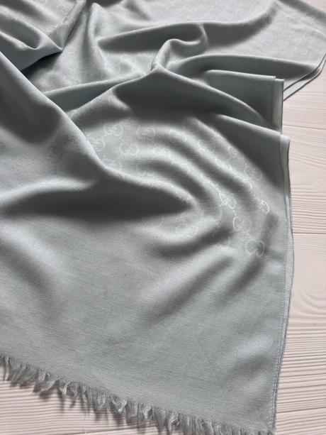 Gucci - modrý šál, 