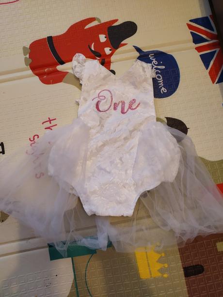 Body zo sukničkou, 80