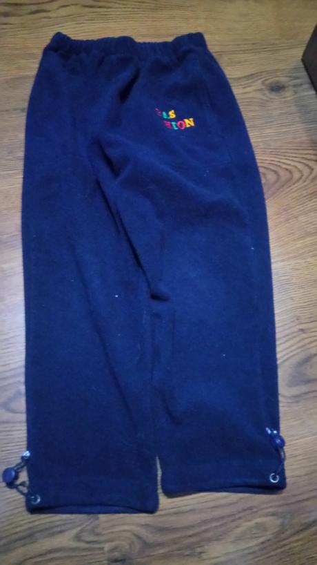 Hrubé tepláky, 122