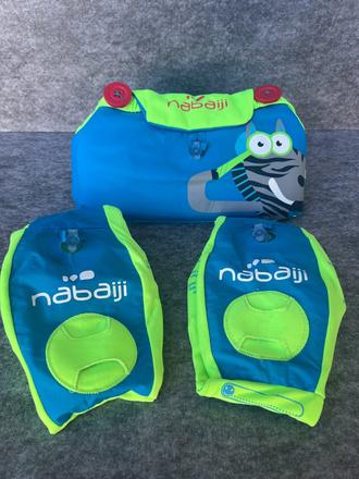 Plavacia vesta decathlon, 