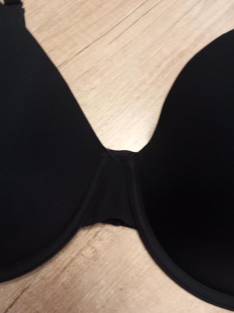 Čierna podprsenka, triumph,90c