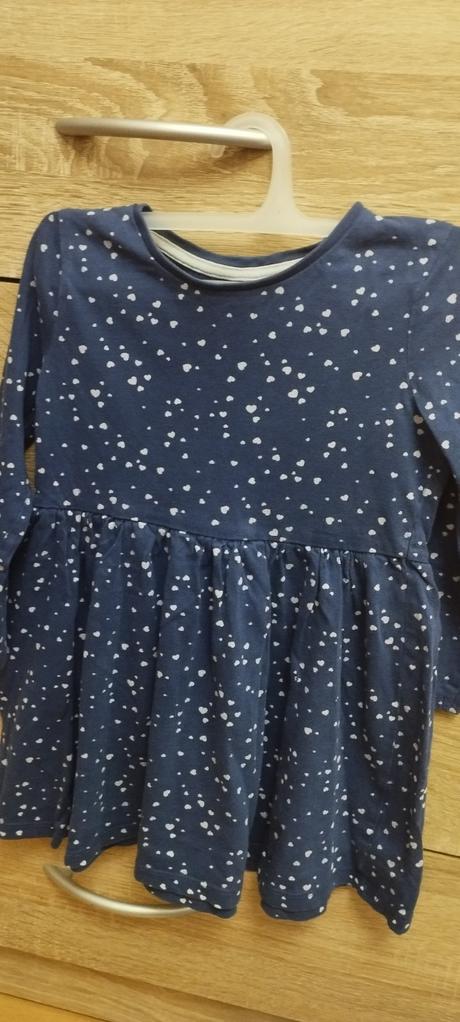 Rozkošné šaty, 98