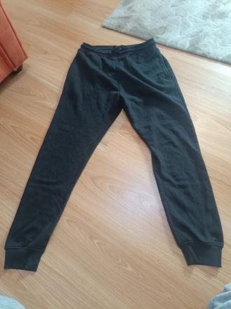 Čierne tepláky, gate,m