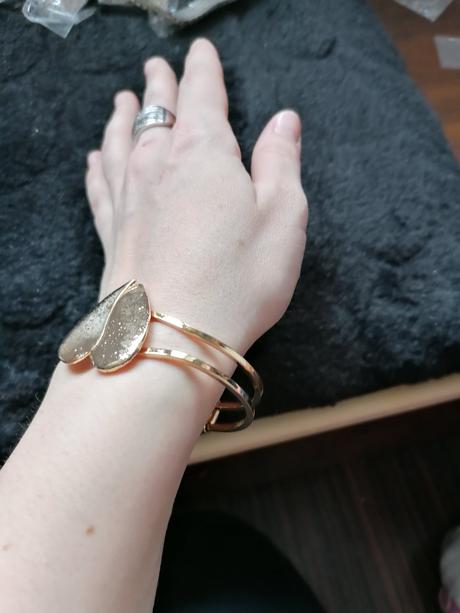 Retiazka,hodinky, náramky,náušnice,šperky, 