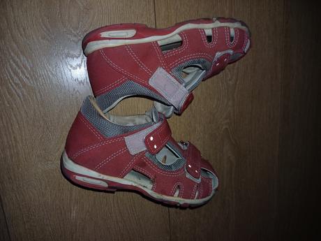 Málo nosené kožené sandále č.27 kupované v lekárni, 27