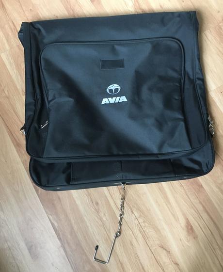 Obal - puzdro na oblecenie, 