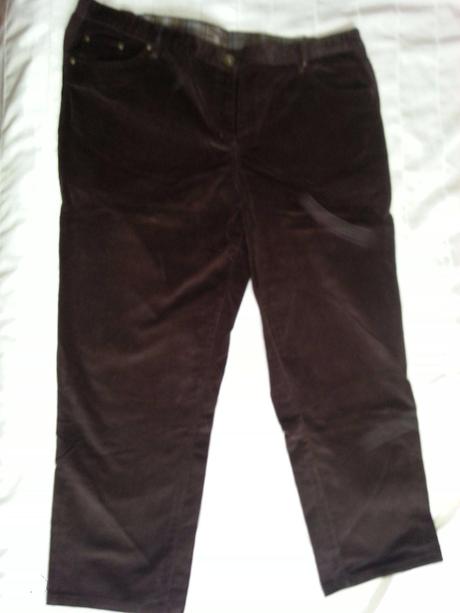 Hnede mencestraky, 52