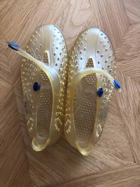 Topánky do vody, 27