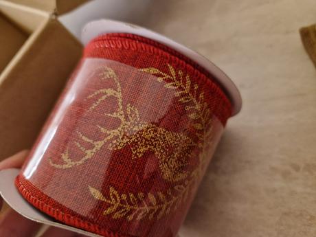 Vianočné stuhy jeleň 6m,