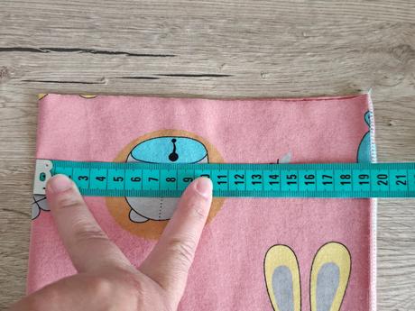 Dievčenský nákrčník, 