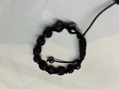 Náramok z koráliek z hematitu a granátu, 