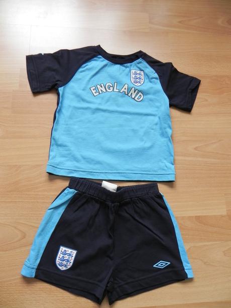 Dres pre maleho futbalistu vo velk 18-24, umbro,86