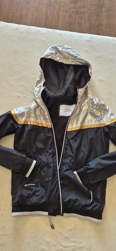 Zatepleena bunda cropp, s