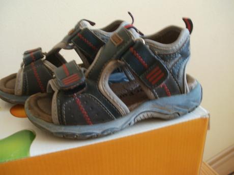 Pekné sandálky, dr.punto,27