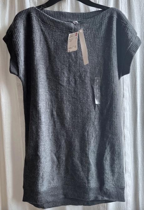 Uniqlo pulover, vesta, šaty vel.s, s