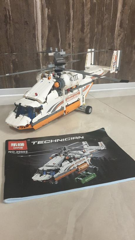 Stavebnica ' helikoptéra na ťažké naklady,