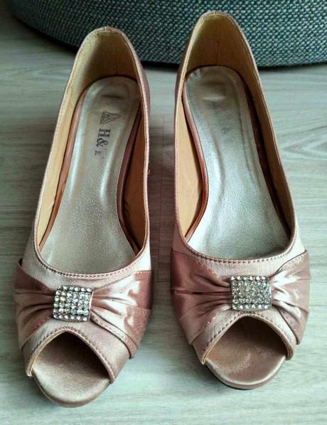 Spoločenské saténové/béžové lodičky, v. 38/39, 39