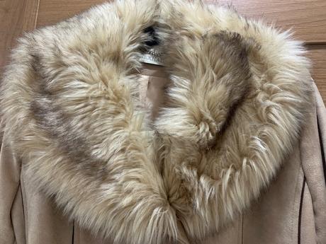 Béžový kabát texhal, 44