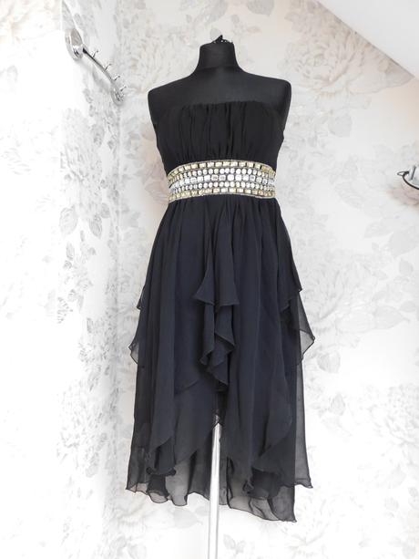 Velmi pekne šaty, s