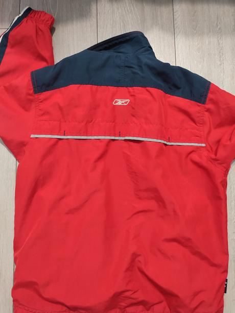 Predám reebok bundu, reebok,146