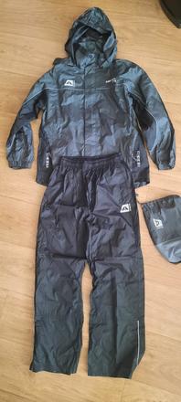 Turistická nepremokavá súprava, cena s poštovným, alpine pro,152