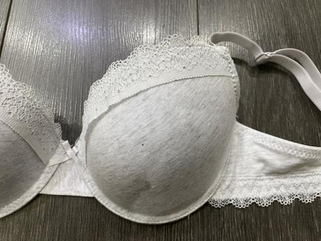 Dámska podprsenka velk.80b, 80b