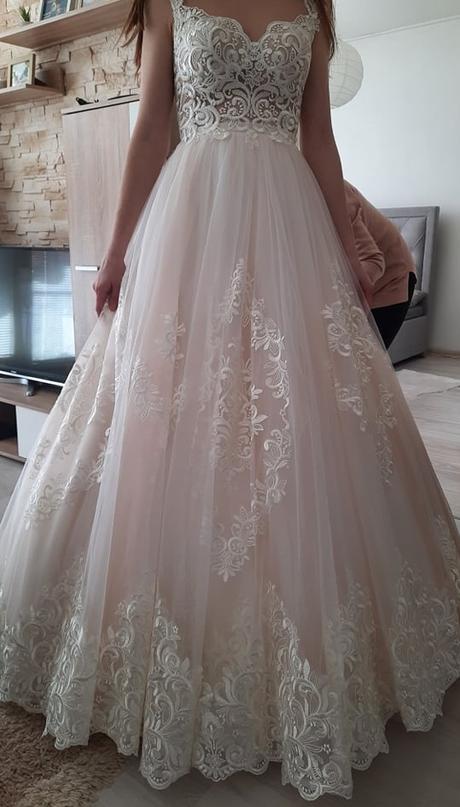 Svadobné šatky, 36