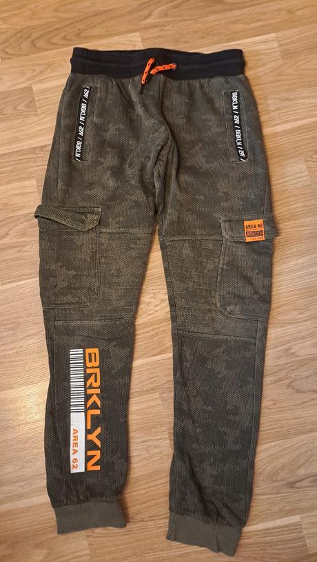 Zateplene teplaky c.158/164, takko,158