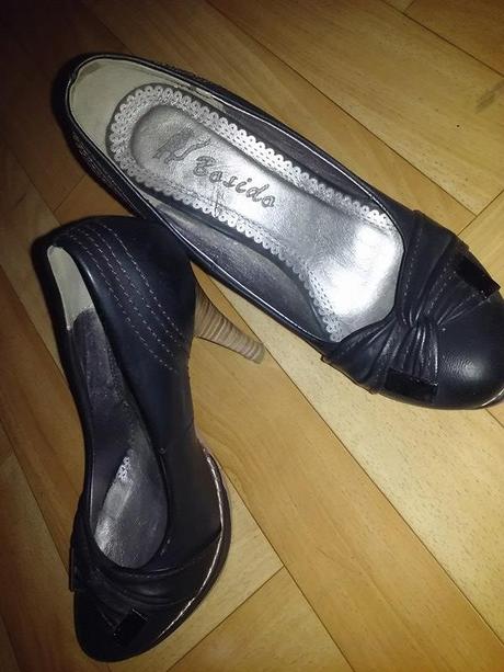 Rôzne topánočky, 38