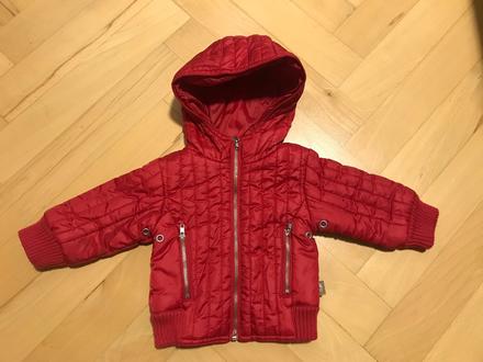 Červená bunda s kapucňou 62, 62
